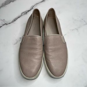 VINCE Blair Slip-On Sneaker in Rose Size 9